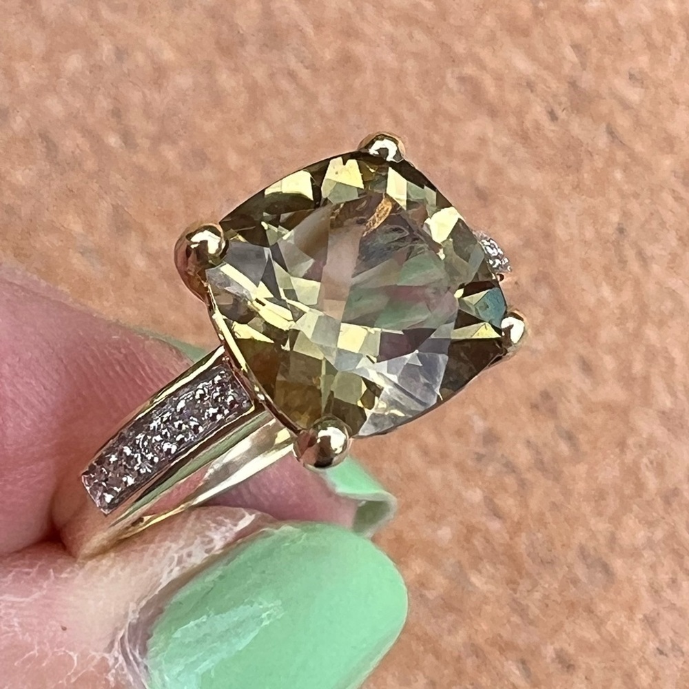 14K YELLOW GOLD CUSHION CUT OLIVE GREEN QUARTZ PAVE DIAMONDS RING TULIP SETTING